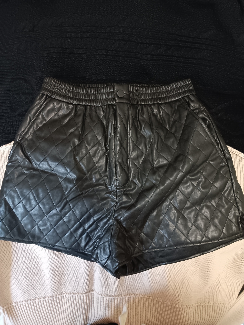High-Waist Quilted Faux Leather Shorts - Black